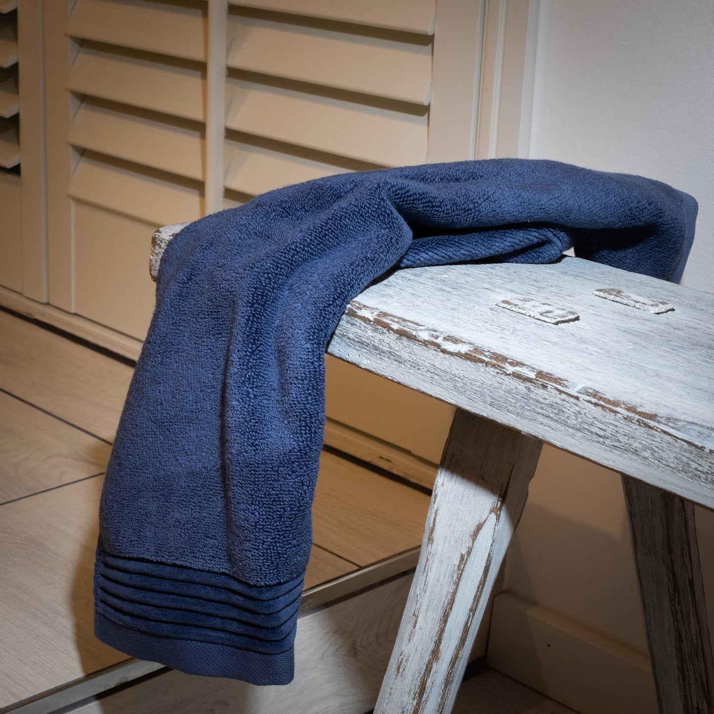 Handtuch Waha aus Baumwolle in verschiedenen Größen | dark blue