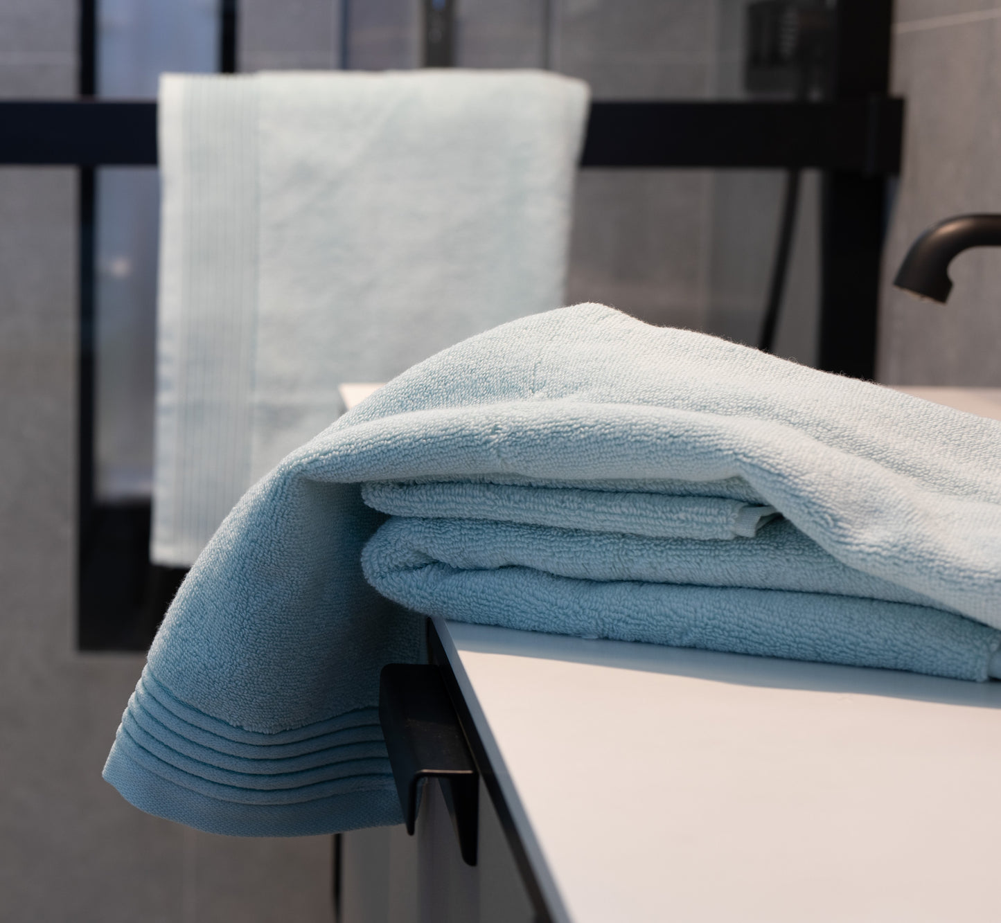 Handtuch Waha aus Baumwolle in verschiedenen Größen | pastel blue